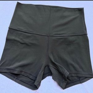 Lululemon Align High Rise shorts inseam 4” size 6. Olive green. Excellent!
